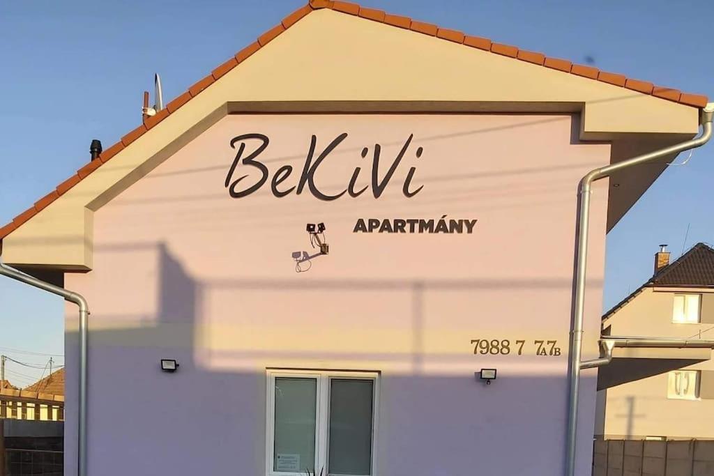 Bekivi Apartmany Dunajska Streda Exterior photo
