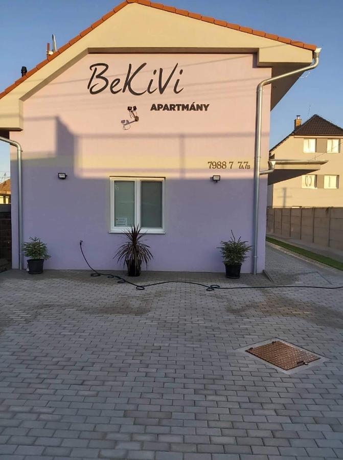 Bekivi Apartmany Dunajska Streda Exterior photo