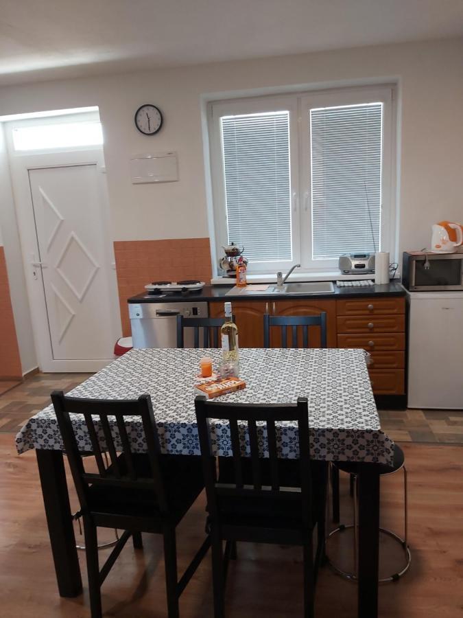 Bekivi Apartmany Dunajska Streda Exterior photo